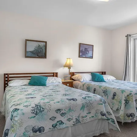 Griffin By Oak Island Accommodations-2