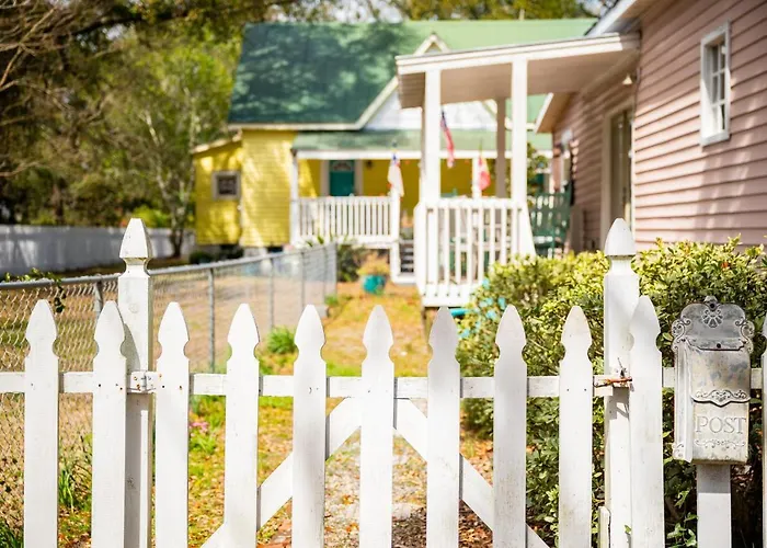 Candy Store House By Oak Island Accommodations Southport