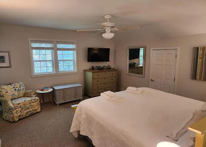 Sun Burst Cove Villa Southport