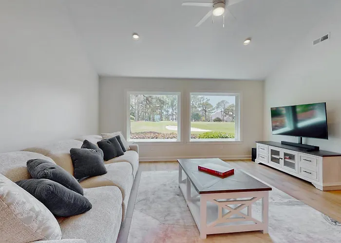 Fairway Pines Villa Southport